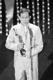 演员刘家良资料,武打影坛的传奇英雄